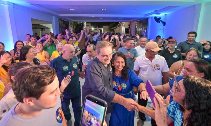 Álvaro Dias dá largada à campanha com grande adesivaço em diferentes regiões de Natal