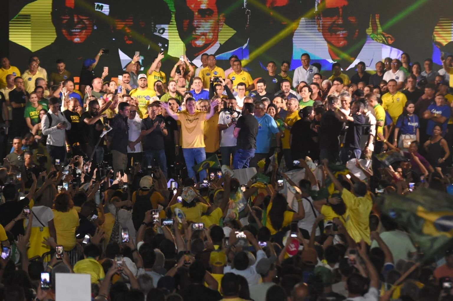 Flávio Bolsonaro deve voltar ao RN pela segunda vez em 2026 para agenda no dia 21 de setembro